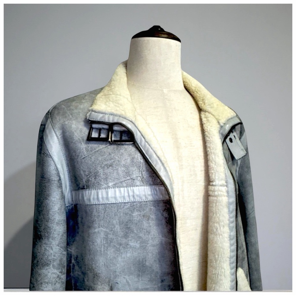 Versace Jeans Couture Distressed Shearling Jacket – Gray | Vintage Luxury - Picture 7 of 16